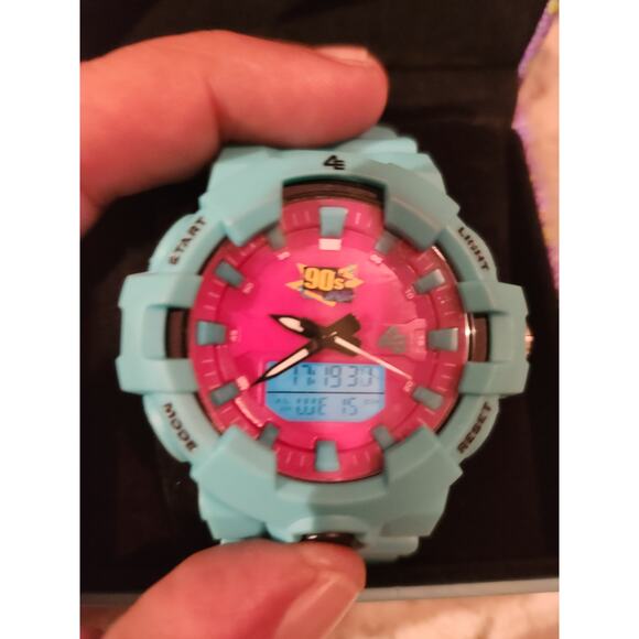 90's Con X-Large 46mm watch new in box - Picture 13 of 14